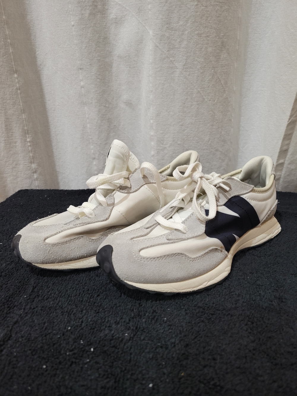 New Balance 327 Cream and Black Kids' Sneakers